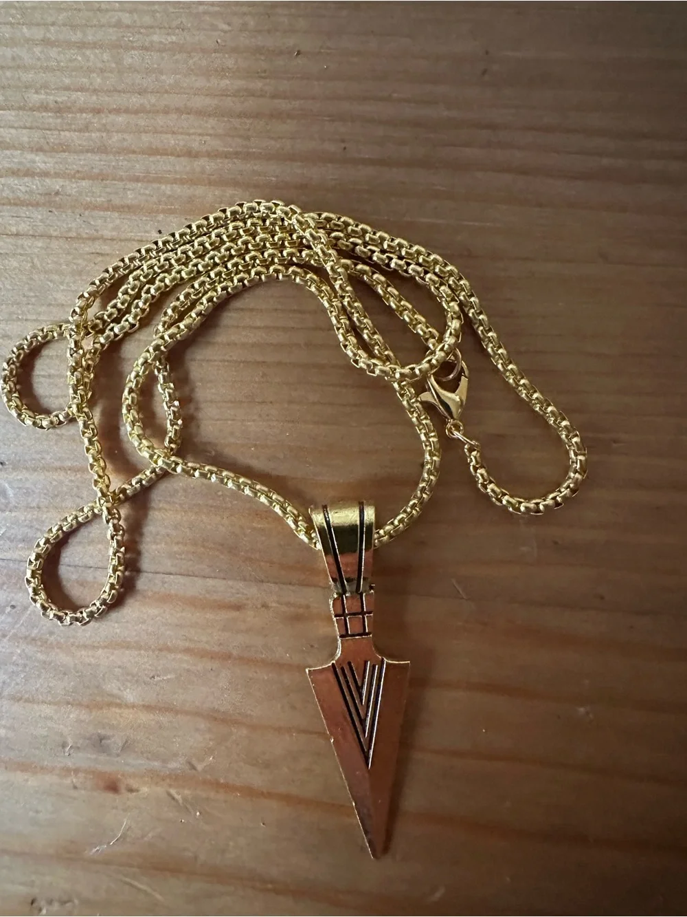 Gold tone Arrow Pendant Necklace
